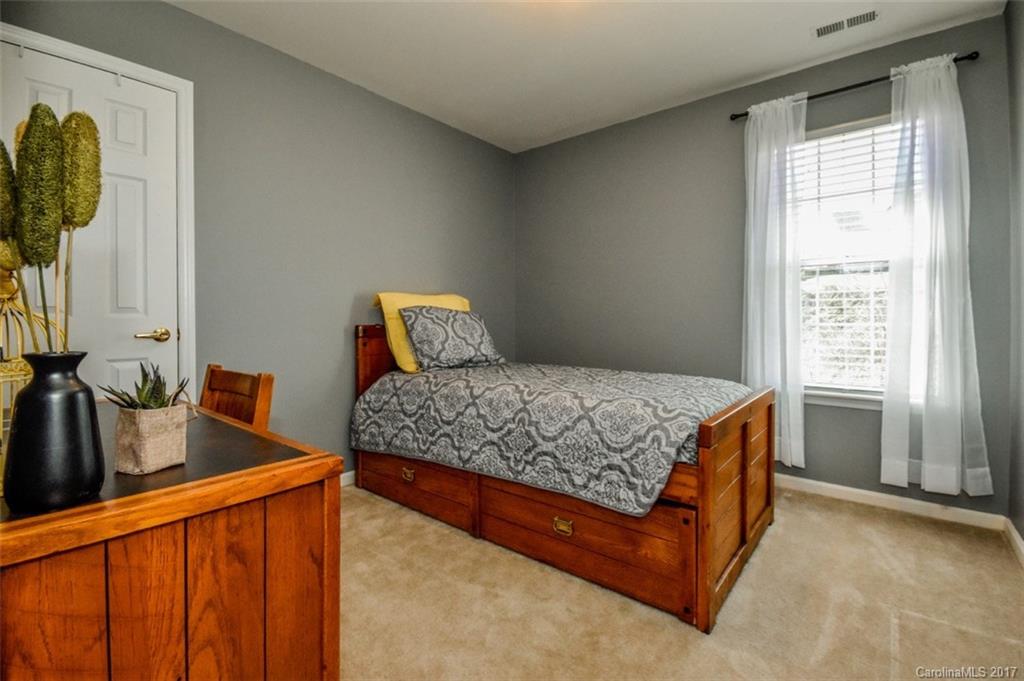 12109 Sandringham Place Charlotte NC 28262