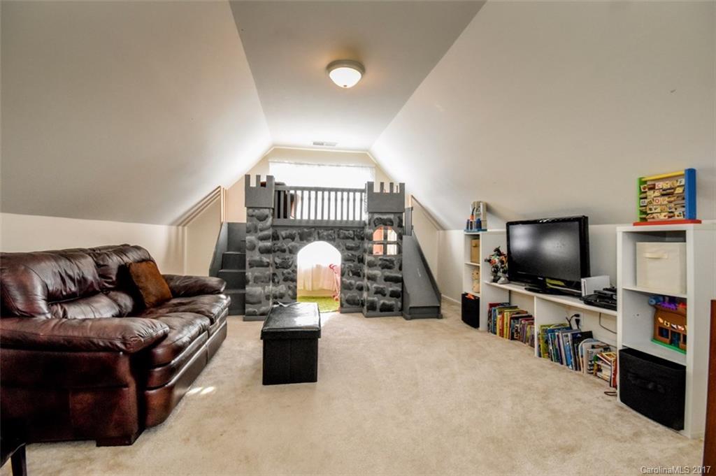 12109 Sandringham Place Charlotte NC 28262