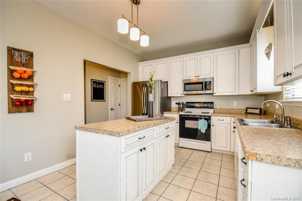12109 Sandringham Place Charlotte NC 28262
