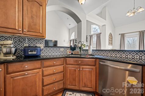 324 Old Hardin Road Dallas NC 28034