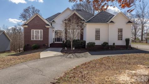 324 Old Hardin Road Dallas NC 28034