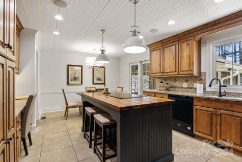 4 Stuyvesant Crescent Asheville NC 28803