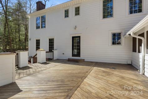 4 Stuyvesant Crescent Asheville NC 28803