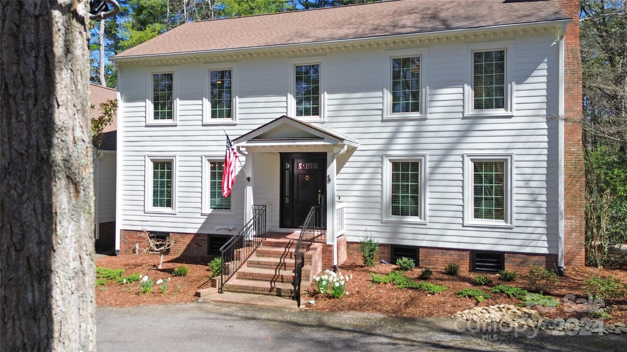 4 Stuyvesant Crescent Asheville NC 28803