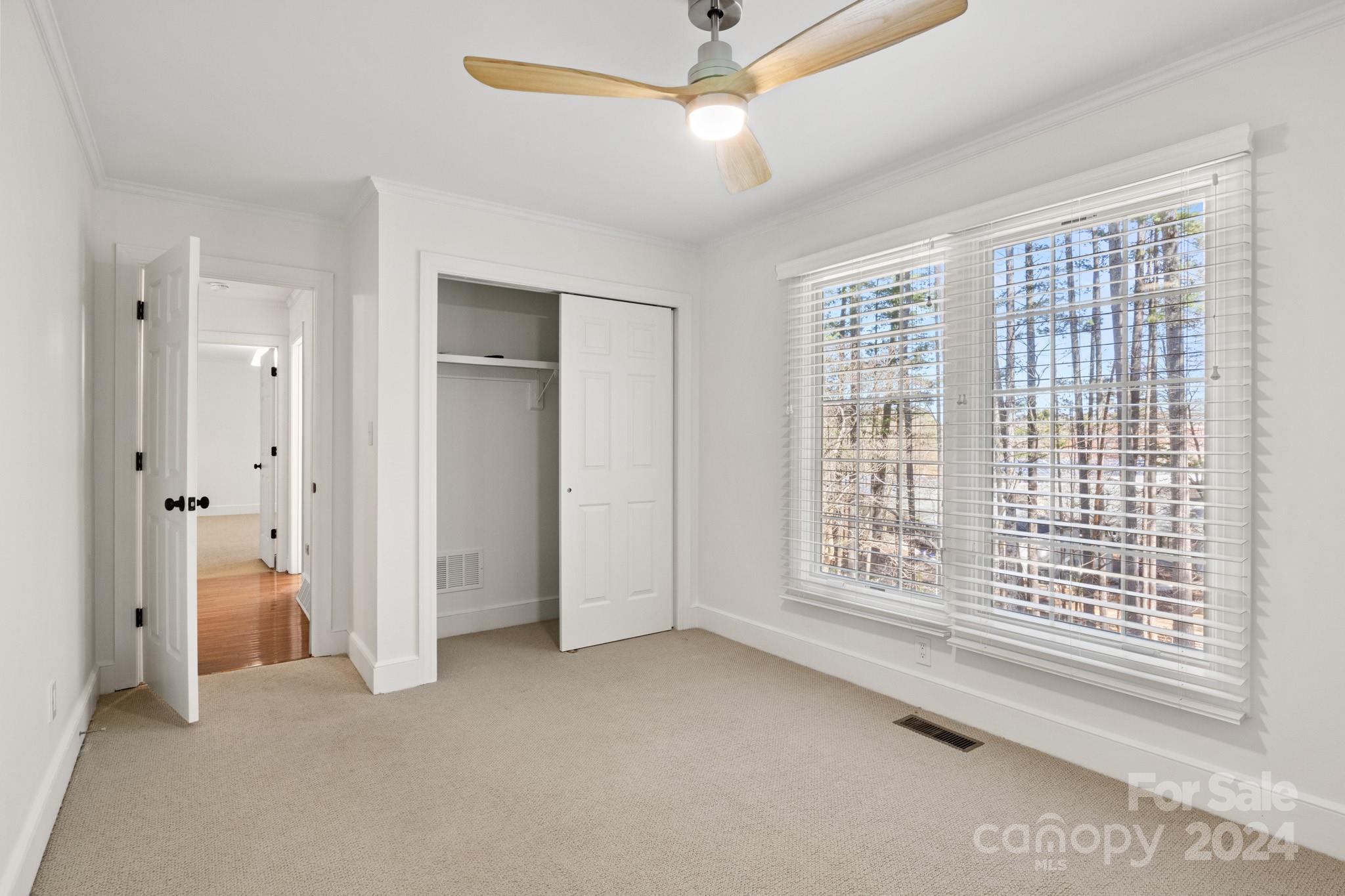 4 Stuyvesant Crescent Asheville NC 28803