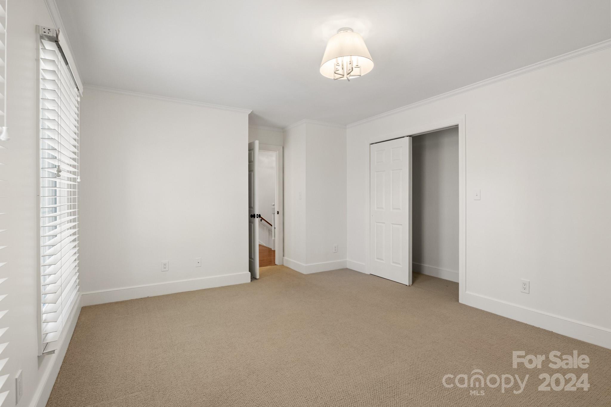 4 Stuyvesant Crescent Asheville NC 28803