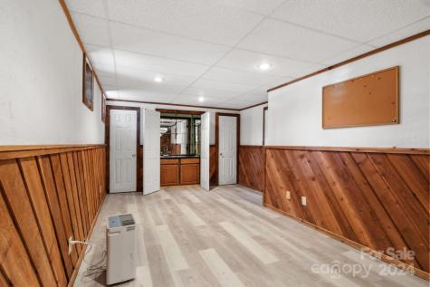 4 Stuyvesant Crescent Asheville NC 28803