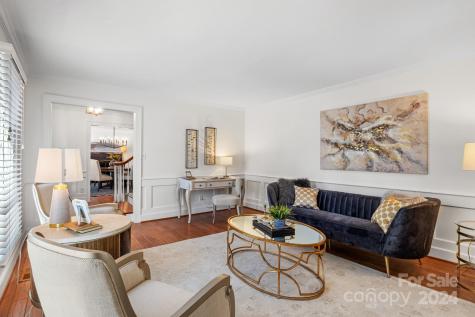 4 Stuyvesant Crescent Asheville NC 28803