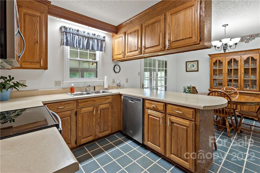 186 Hunt Lane Marion NC 28752
