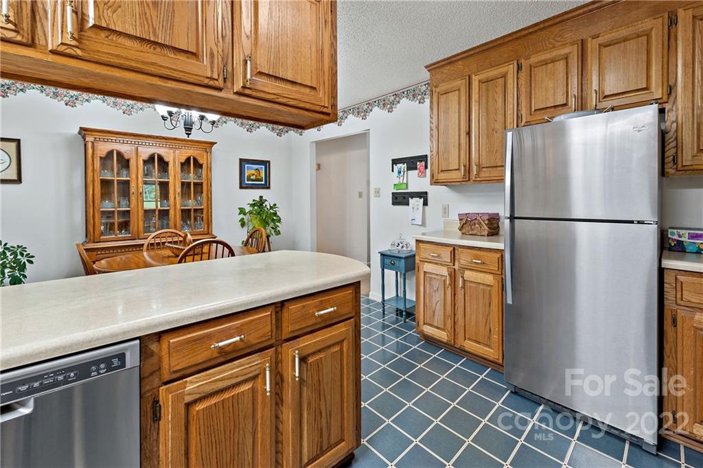 186 Hunt Lane Marion NC 28752
