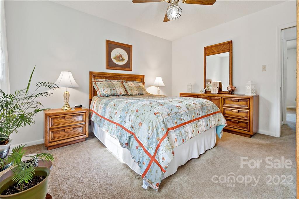 186 Hunt Lane Marion NC 28752