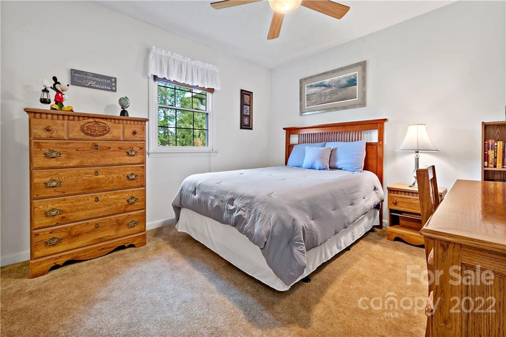 186 Hunt Lane Marion NC 28752