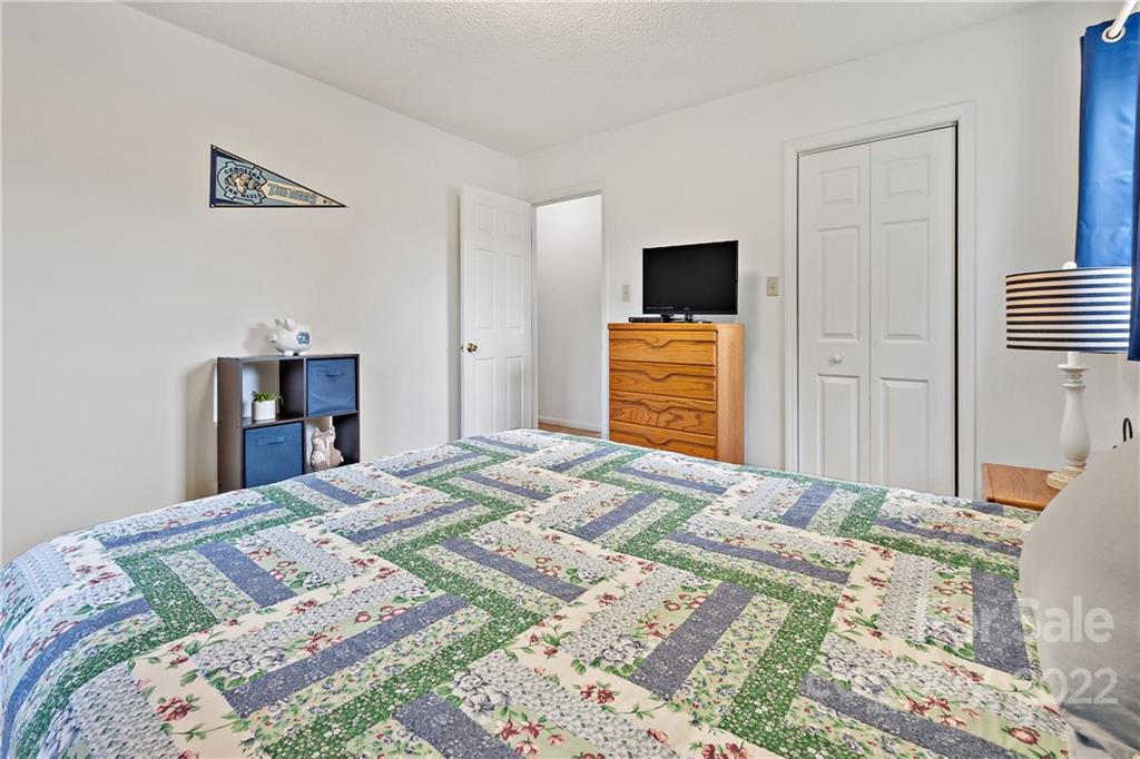 186 Hunt Lane Marion NC 28752
