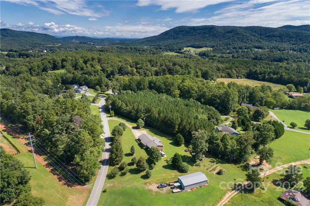 186 Hunt Lane Marion NC 28752