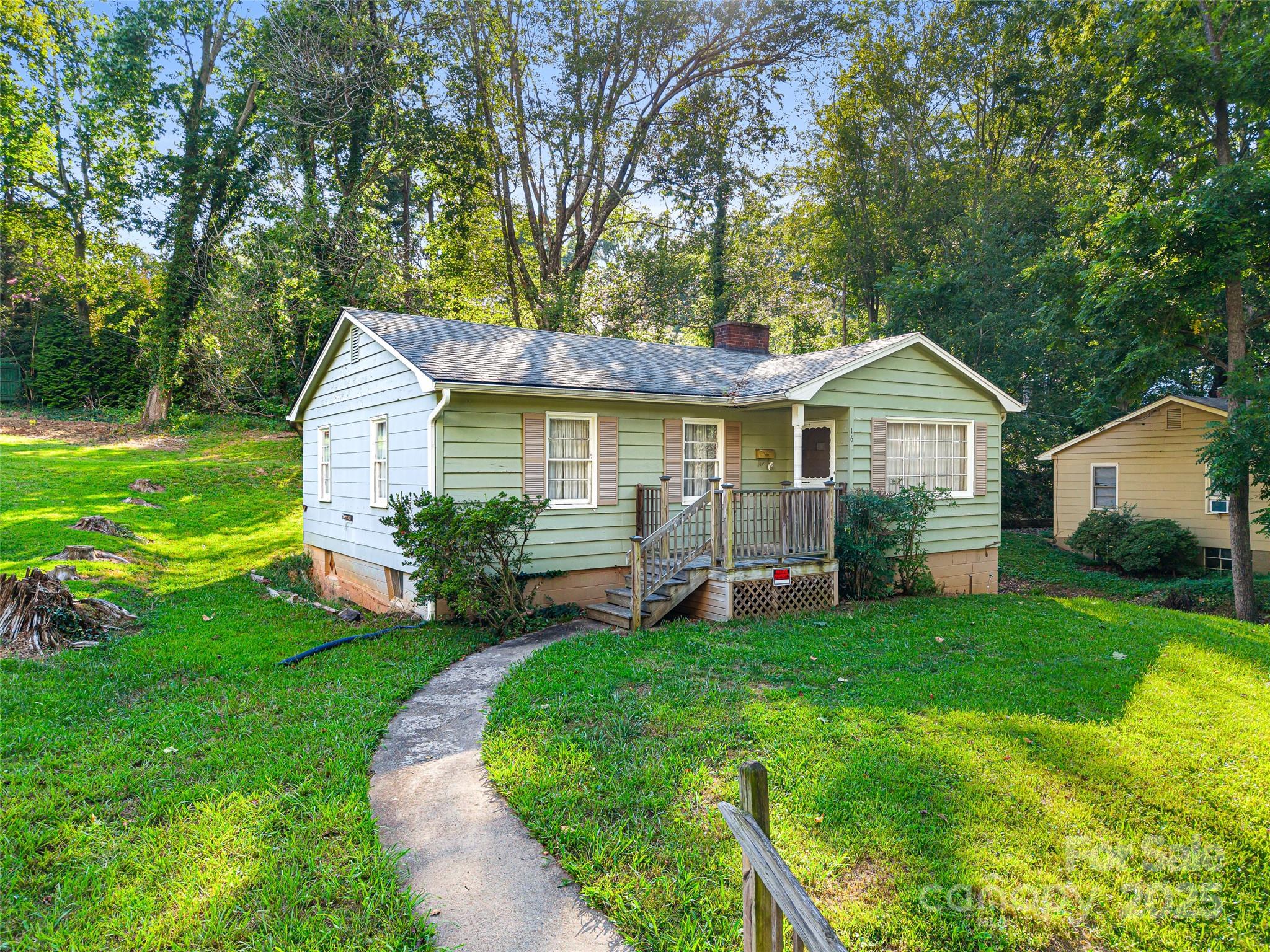 16 Melbourne Place Asheville NC 28801