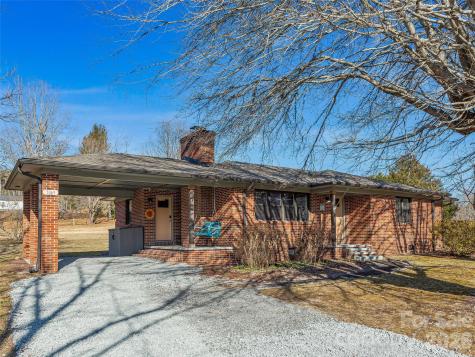 3869 Crab Creek Road Penrose NC 28739