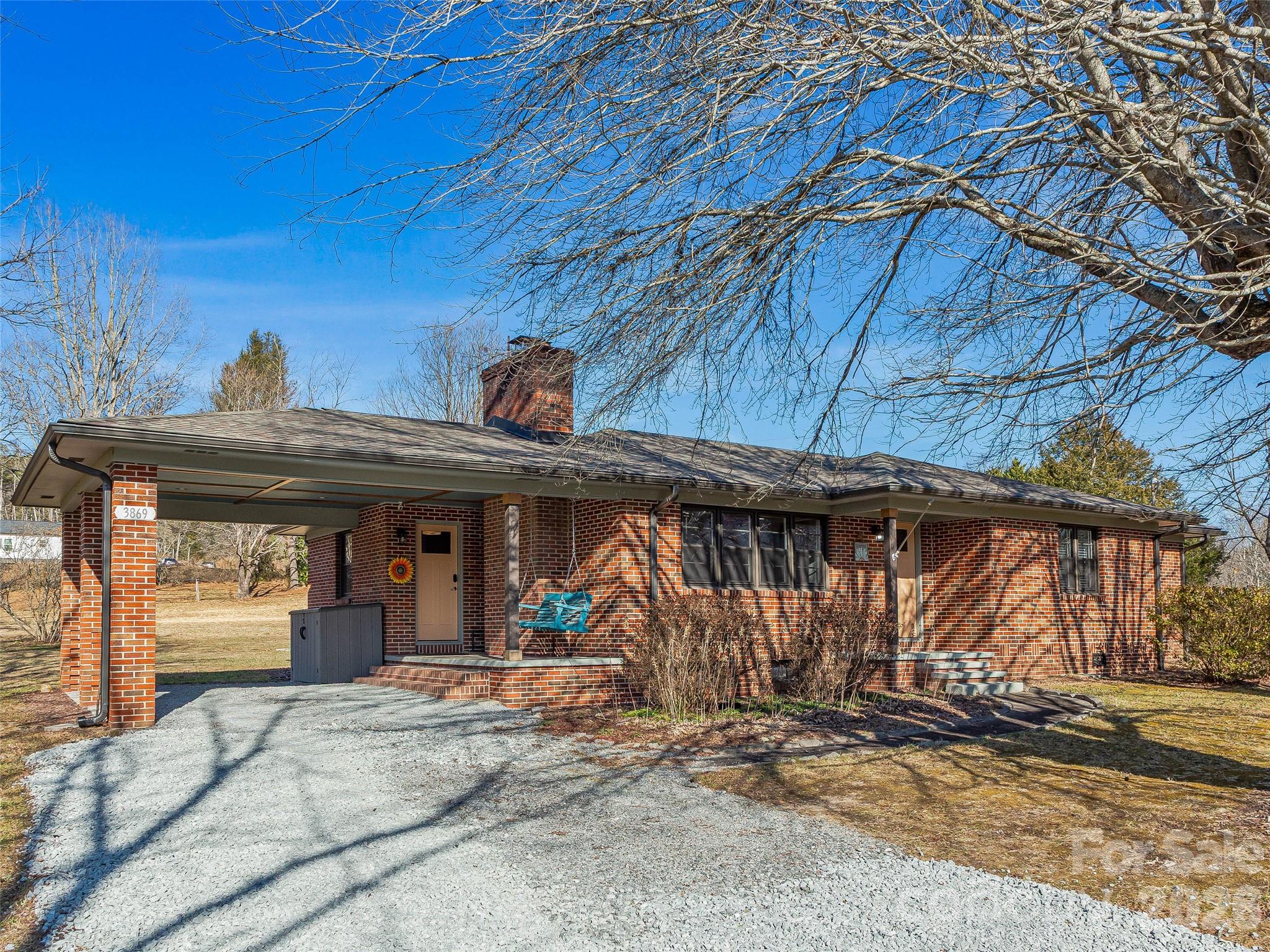 3869 Crab Creek Road Penrose NC 28739