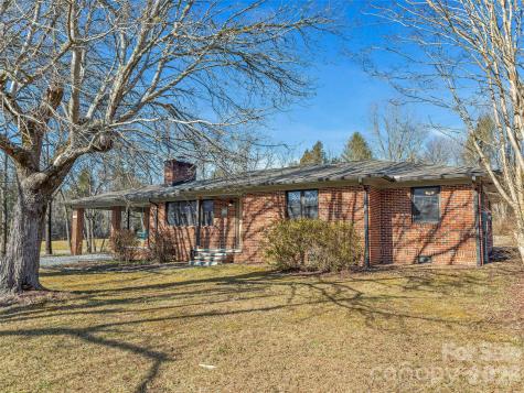 3869 Crab Creek Road Penrose NC 28739
