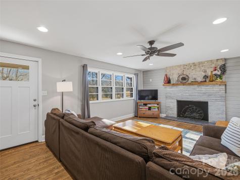 3869 Crab Creek Road Penrose NC 28739