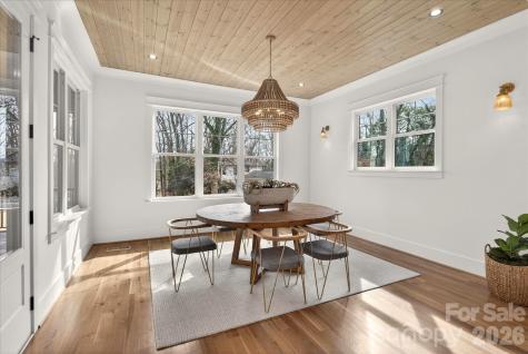1714 Seifert Circle Charlotte NC 28205