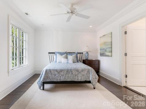 1930 Queens Road W Charlotte NC 28207
