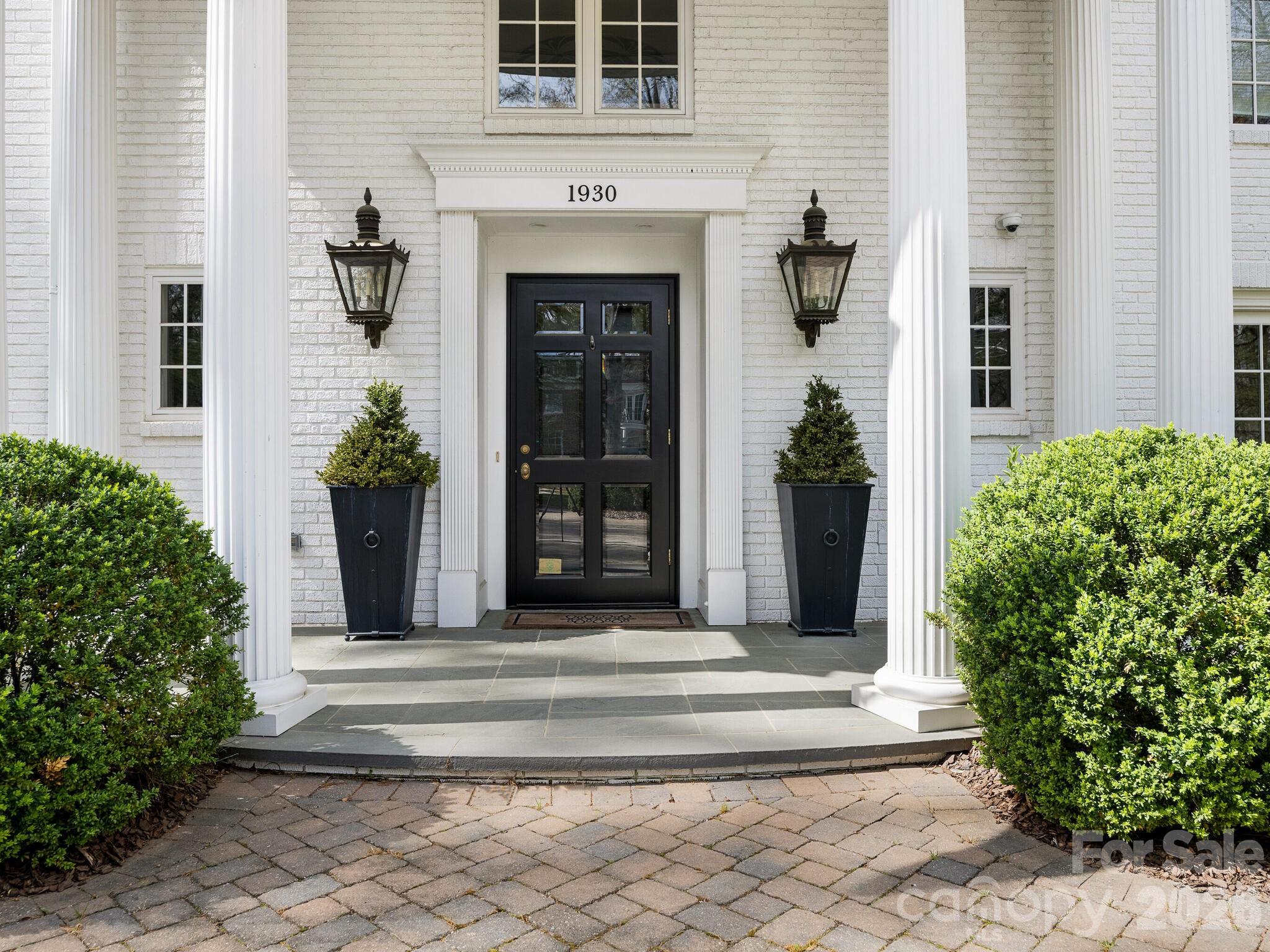 1930 Queens Road W Charlotte NC 28207