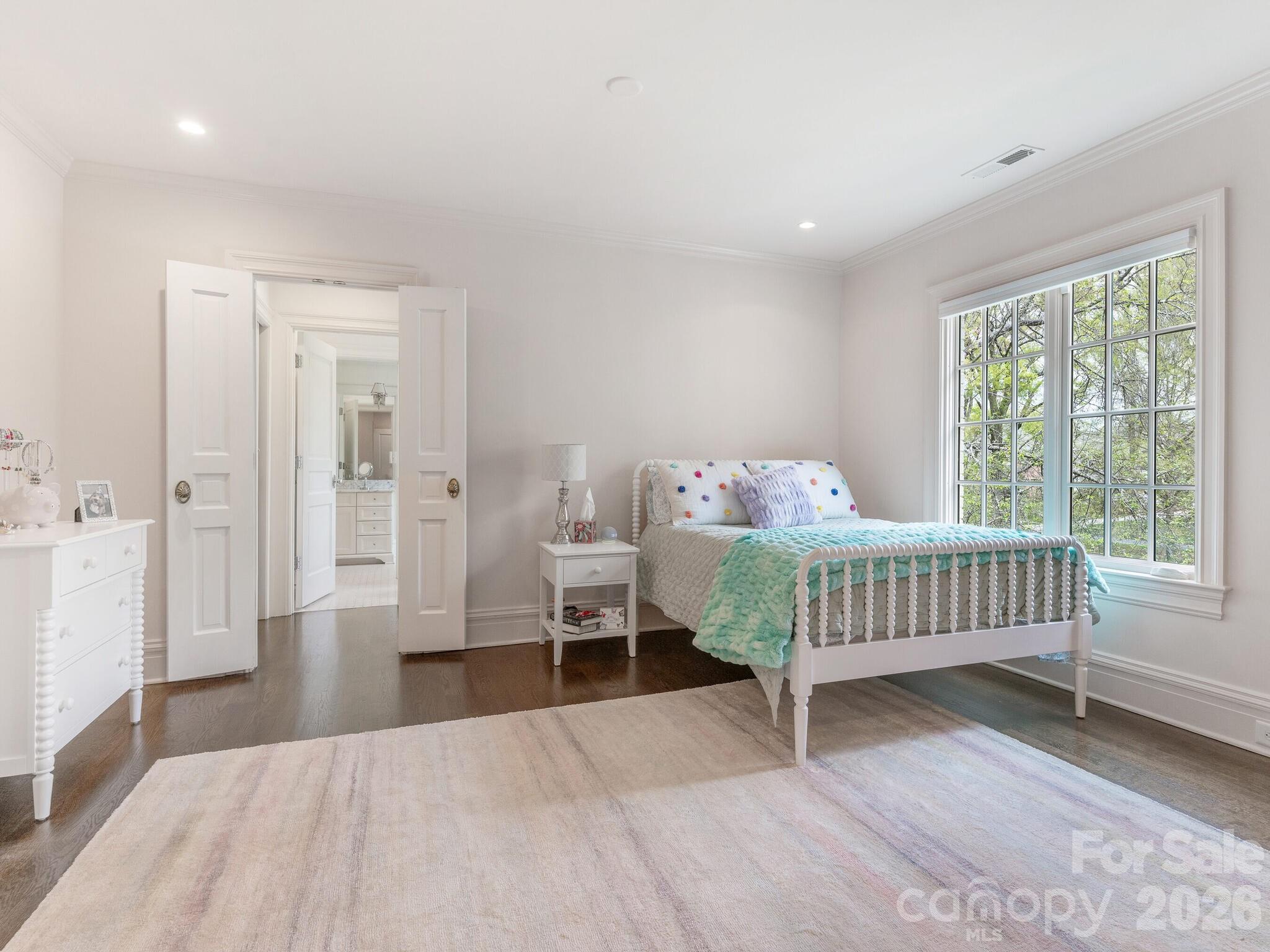 1930 Queens Road W Charlotte NC 28207