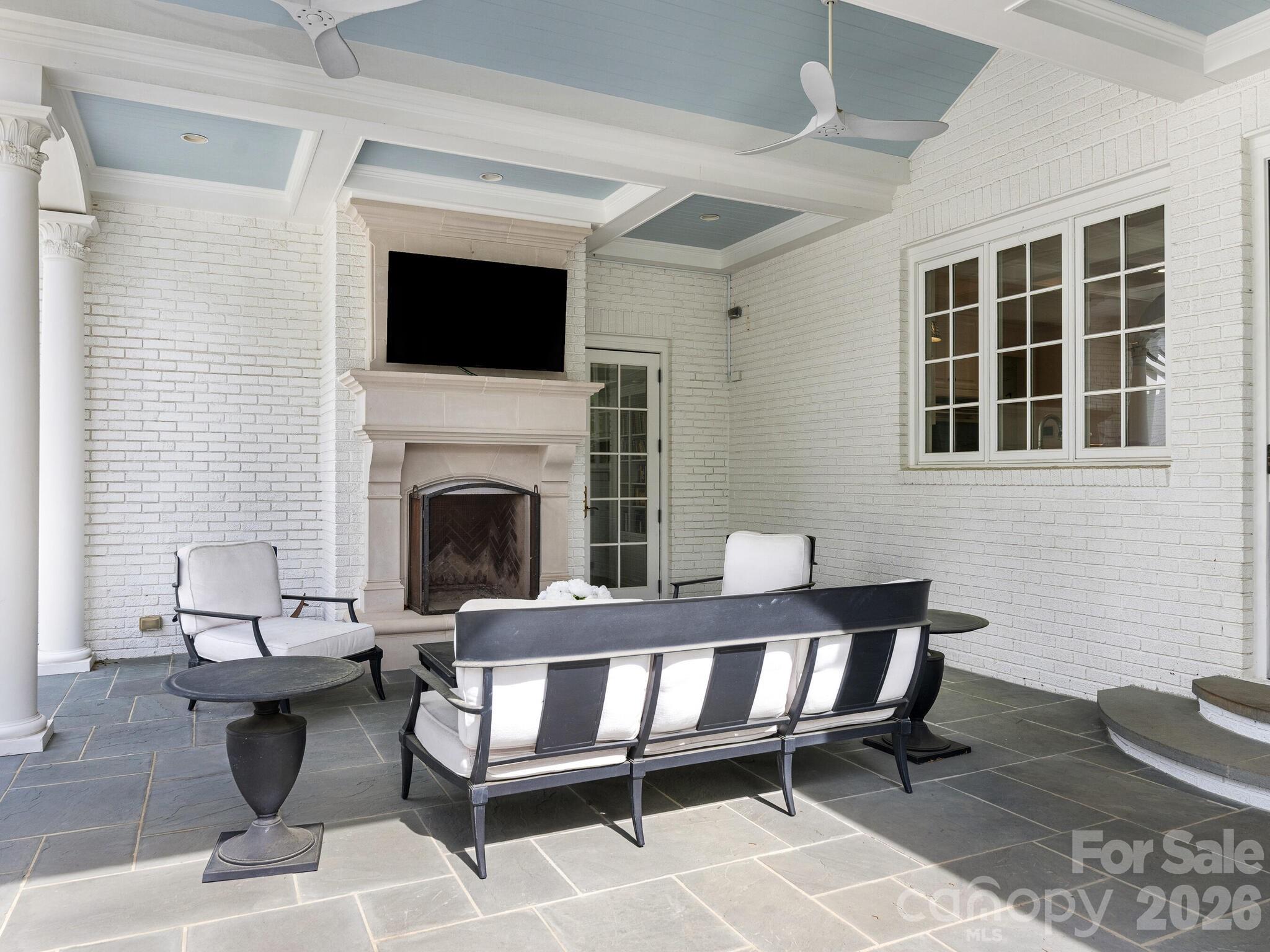 1930 Queens Road W Charlotte NC 28207