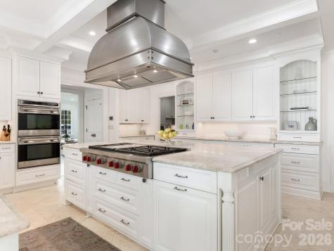 1930 Queens Road W Charlotte NC 28207