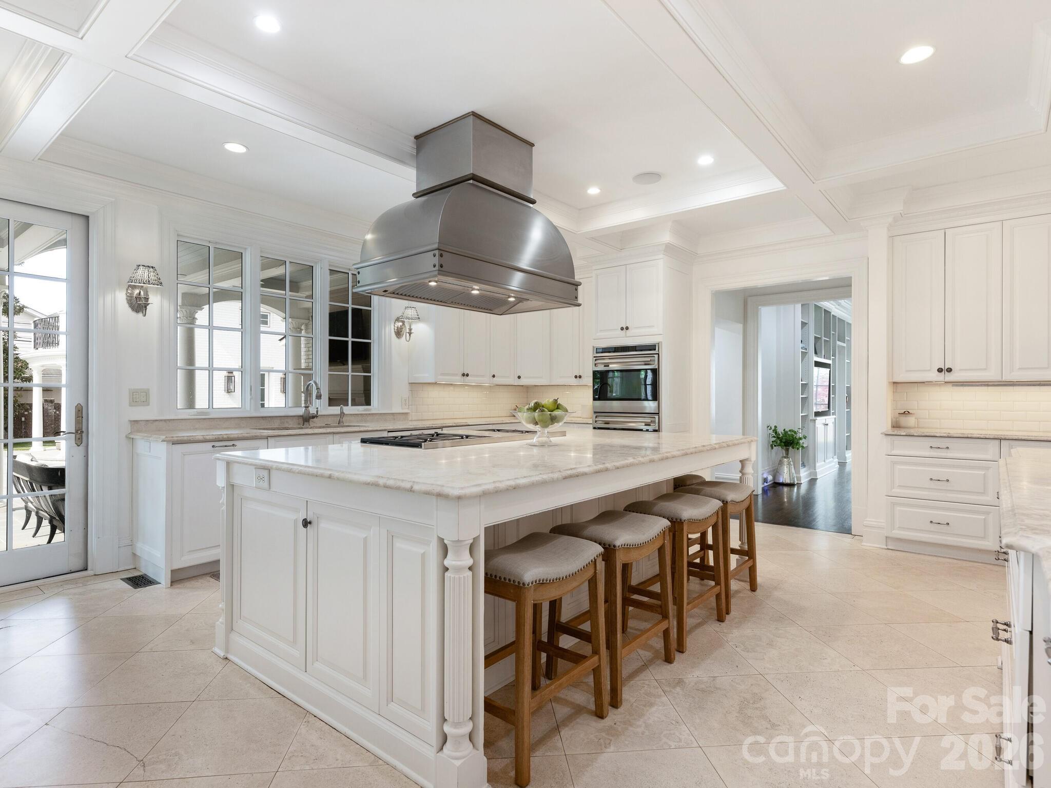 1930 Queens Road W Charlotte NC 28207