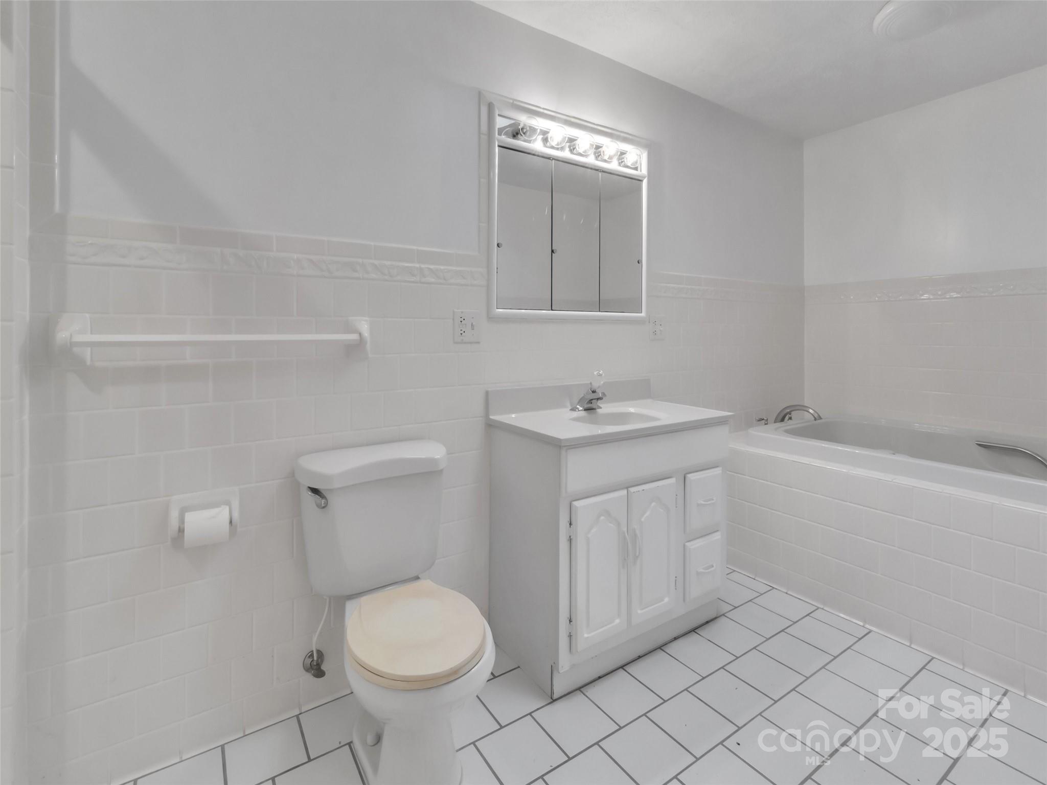 18 & 44 Sierra Point Waynesville NC 28786
