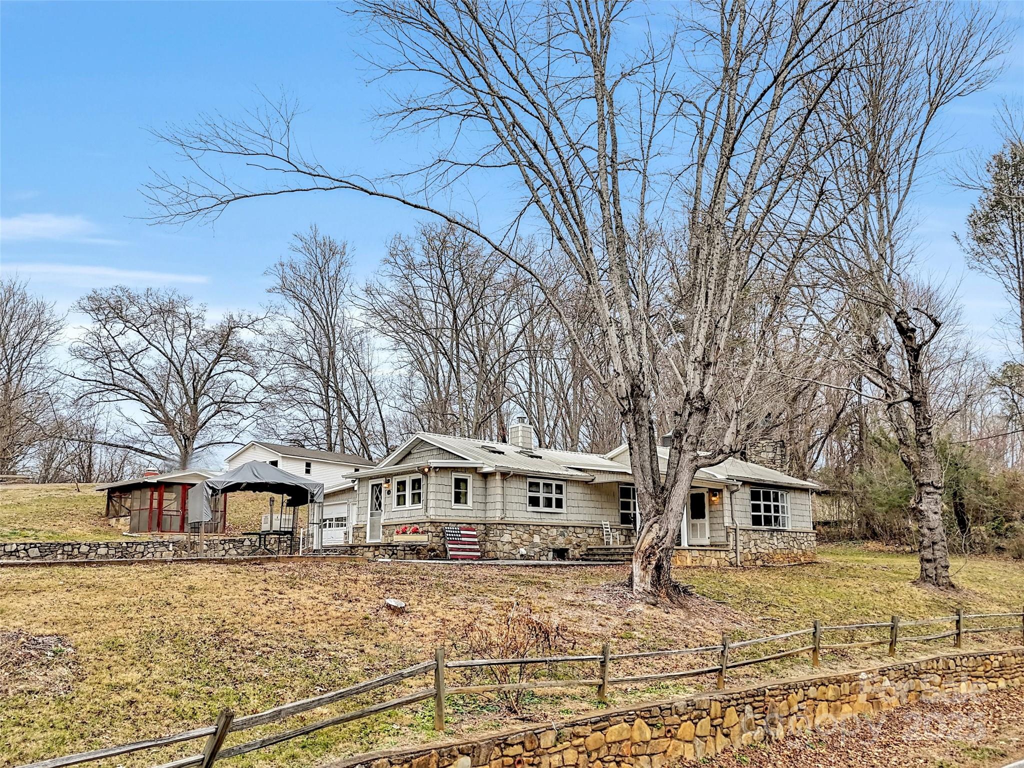 18 & 44 Sierra Point Waynesville NC 28786