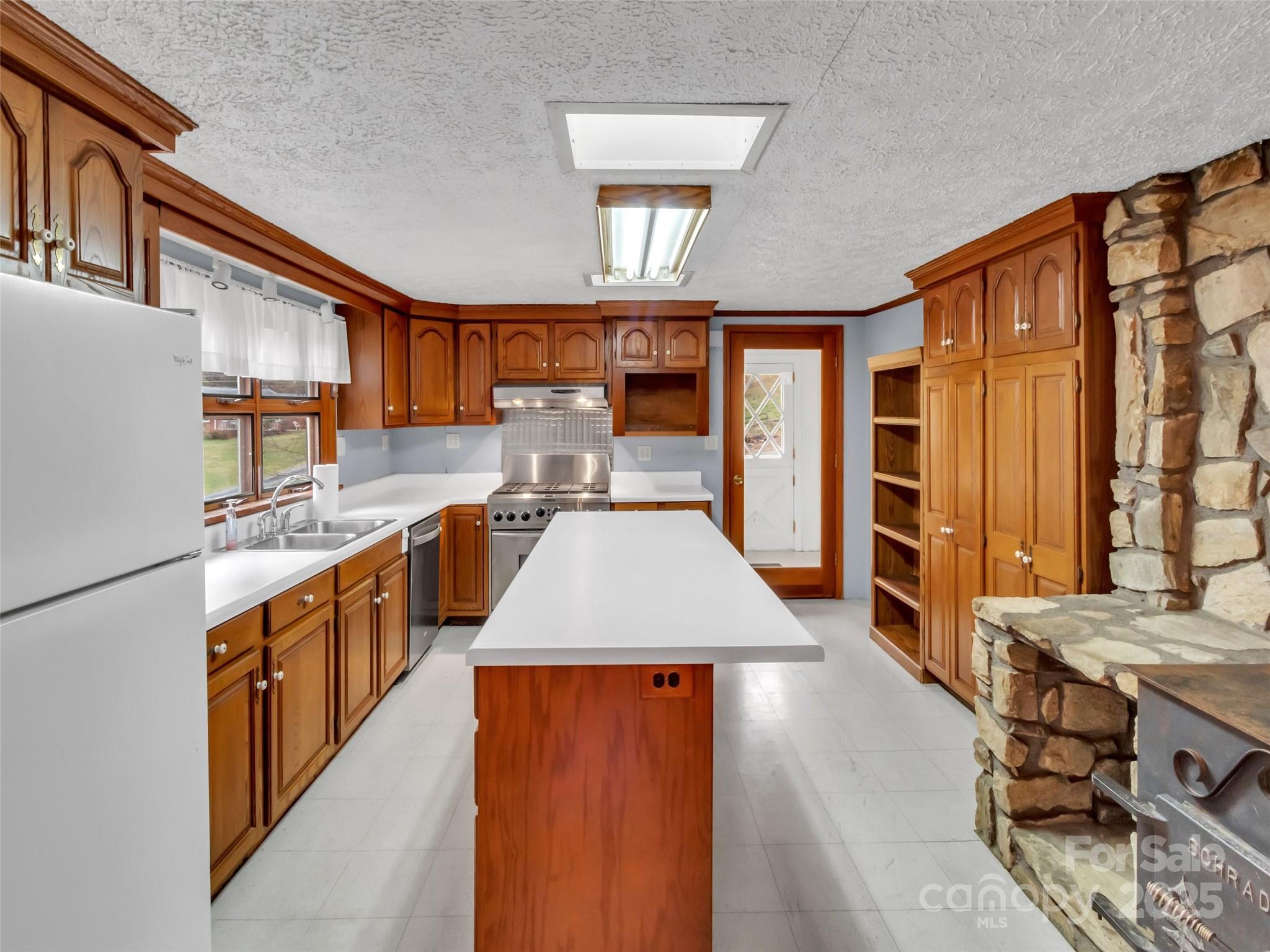 18 & 44 Sierra Point Waynesville NC 28786