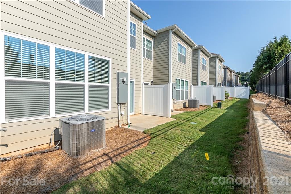 7049 Harris Bay Road Charlotte NC 28269