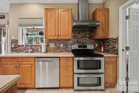 5010 Ardenwoods Drive Charlotte NC 28215