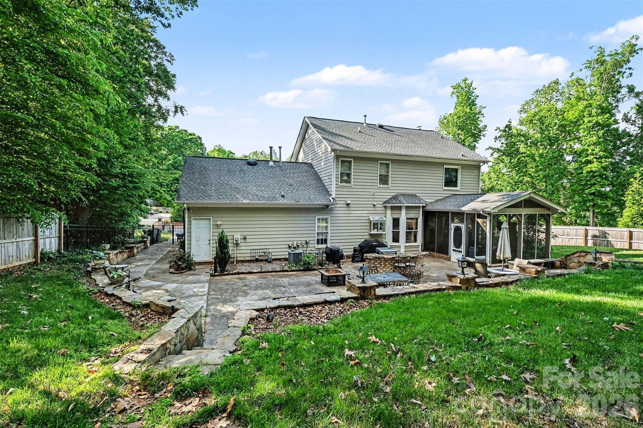 5010 Ardenwoods Drive Charlotte NC 28215