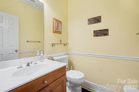 5010 Ardenwoods Drive Charlotte NC 28215
