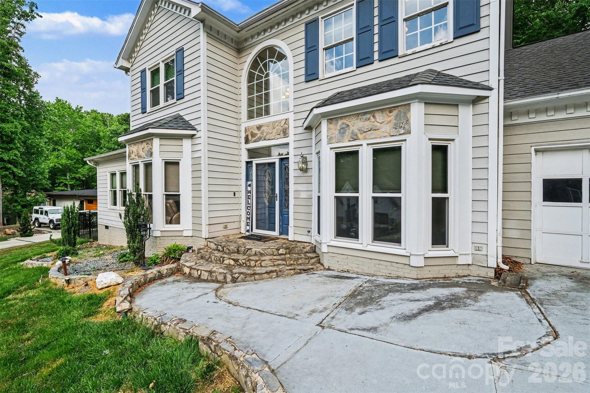 5010 Ardenwoods Drive Charlotte NC 28215