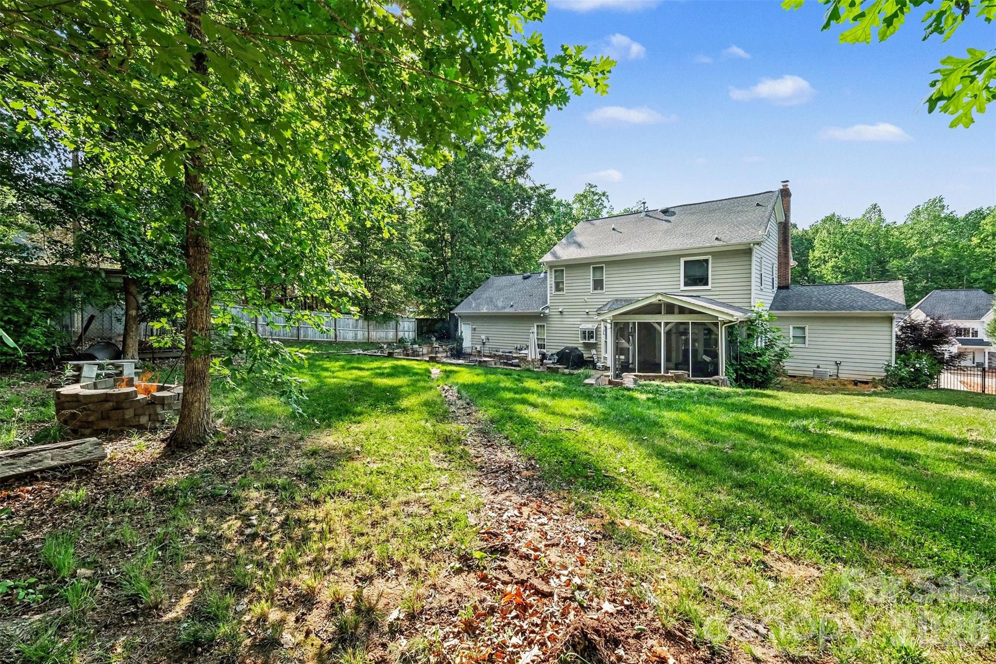 5010 Ardenwoods Drive Charlotte NC 28215