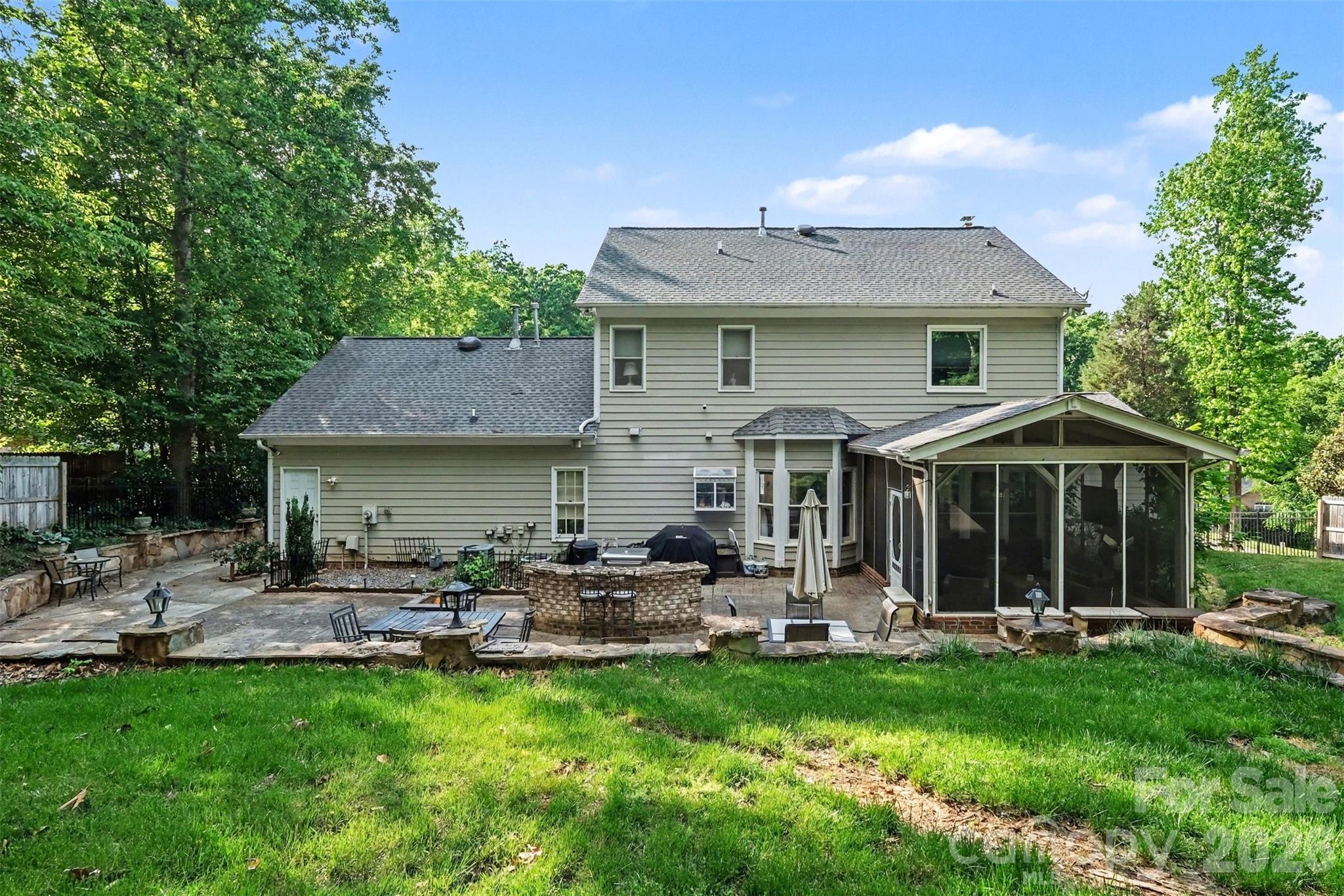 5010 Ardenwoods Drive Charlotte NC 28215