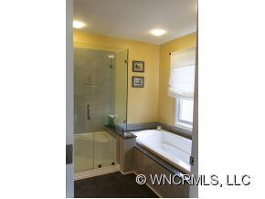 561 Old Toll Road Asheville NC 28804