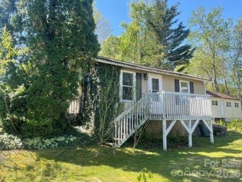 1610 Willow Road Hendersonville NC 28739