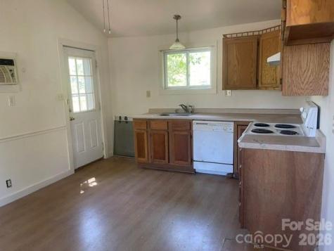 1610 Willow Road Hendersonville NC 28739