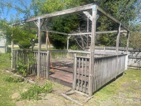 1610 Willow Road Hendersonville NC 28739