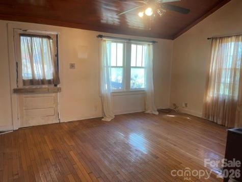 1610 Willow Road Hendersonville NC 28739