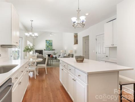 6534 Summertree Lane Charlotte NC 28270