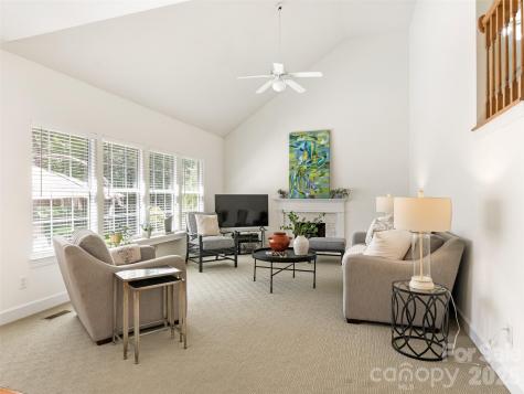 6534 Summertree Lane Charlotte NC 28270