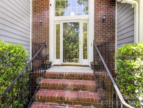 6534 Summertree Lane Charlotte NC 28270