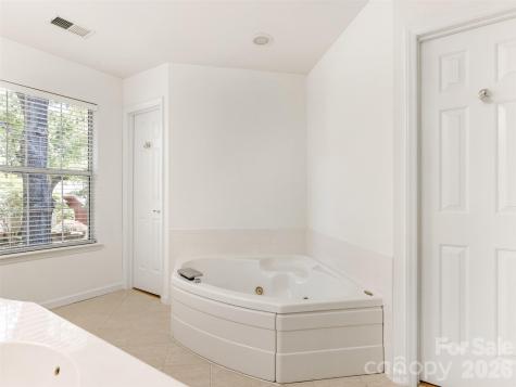 6534 Summertree Lane Charlotte NC 28270