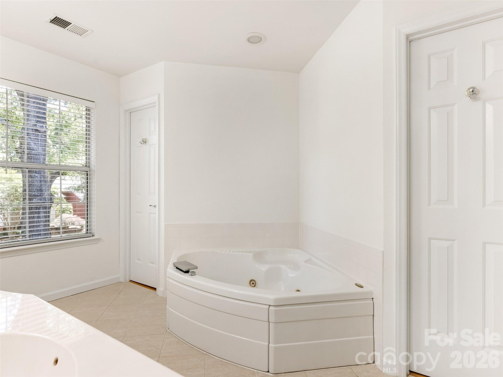 6534 Summertree Lane Charlotte NC 28270